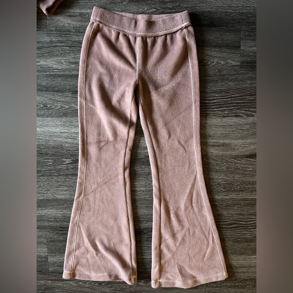 Urban Outfitters Out From Under Bethany Lounge Set - Picture 3 of 9